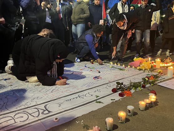 israel embassy banner signing pic